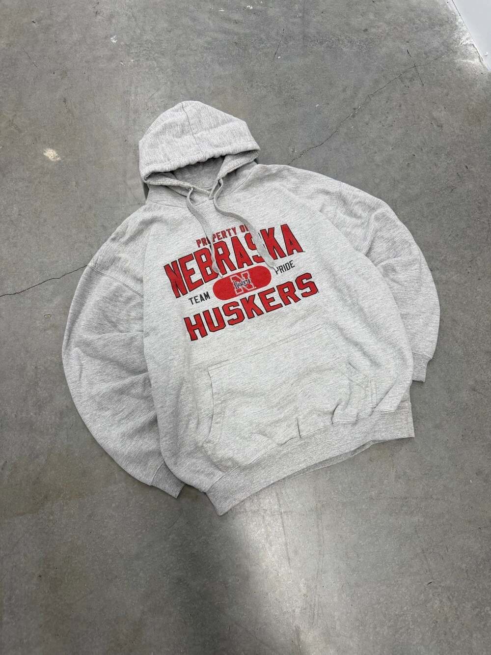 Vintage 00s TSI Sportswear Nebraska Huskers Grey & Red Graphic Hoodie Size L